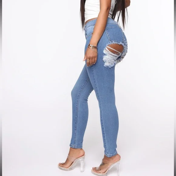 Booty Ripped Jeans - Picture 2 of 4